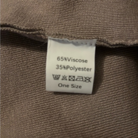 Sophisticated Beige/camel/khaki 3- piece Women's Pantsuit One Size fits 4-16 - Picture 6 of 16